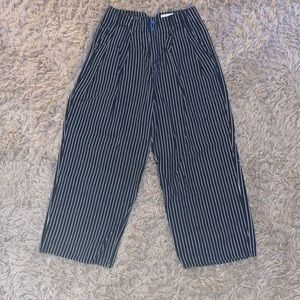 Urban Outfitters Capri pants